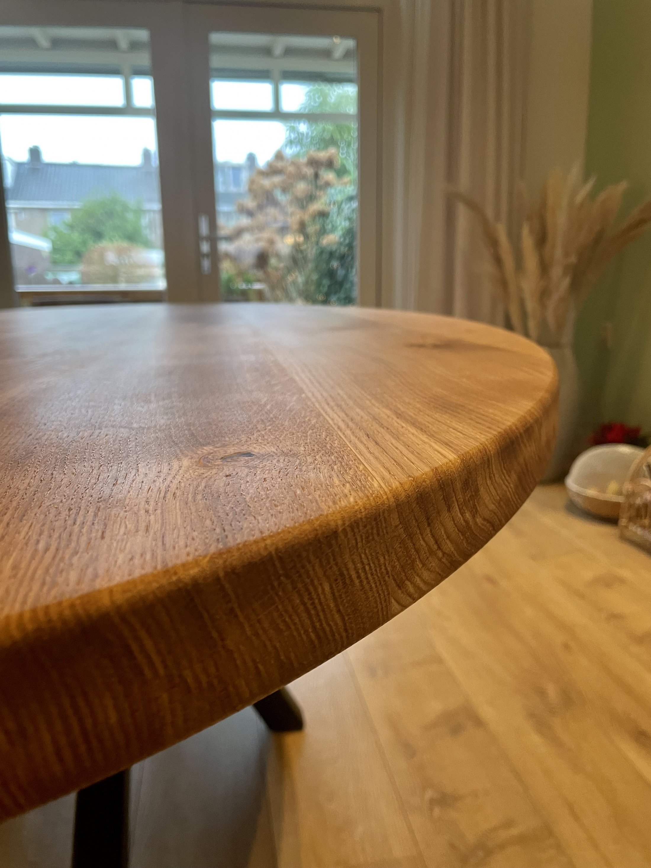 Ovale tafels - tuls-meubel-design-ovale-tafel-floor-2